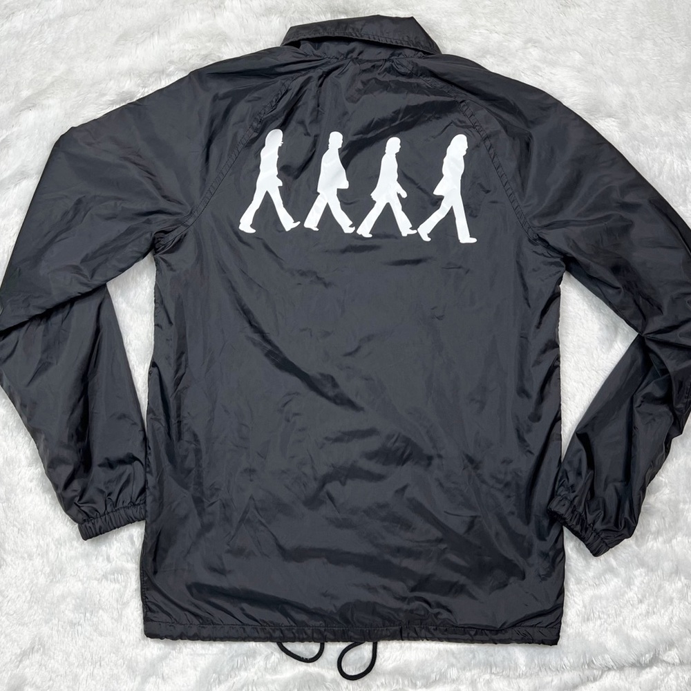 NWOT The Beatles Abbey Road Snap Down Windbreaker Jacket Black Unisex Sz S - Picture 2 of 10